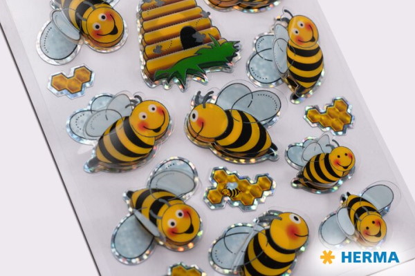 The term "Bienensticker" remains the same in German, as it is a specific term that refers to a type of embroidery or decorative stitching that resembles bees or bee patterns. If you need further context or a different interpretation, please provide more details!