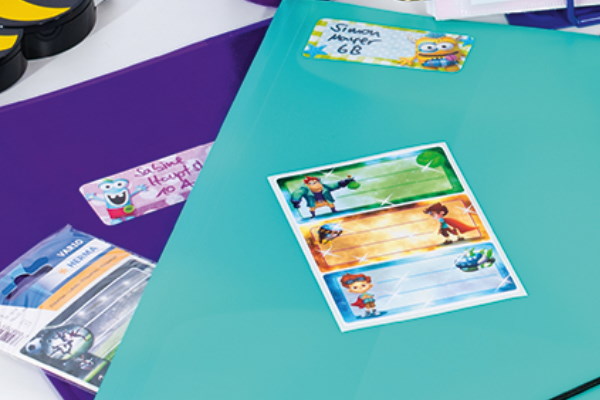The term "Schuletiketten" can be translated to "Schulaufkleber" or "Schulbeschriftungen," depending on the context. If you're referring to labels for school supplies or items, "Schulaufkleber" would be more appropriate. If it's about tags or labels used in a broader sense, "Schulbeschriftungen" might