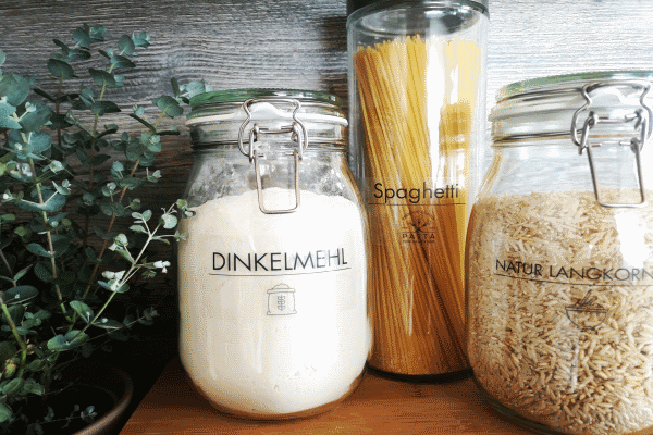 Beschriftete Einmachgläser