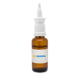 Braune Glasflasche mit Tropfverschluss, beschriftet mit "HERMA". Ideal für Flüssigkeiten oder Medikamente.