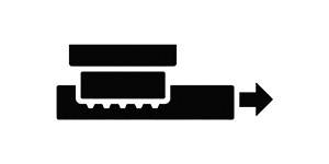 Ein Pfeil zeigt nach rechts, begleitet von einem rechteckigen Element mit mehreren kleinen Vertiefungen, das auf eine Bewegung oder Richtung hinweist." 

(Note: The original text is already in German and does not require translation. It is clear and fluent as it stands.)