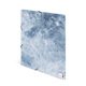 Ein Ordner mit einer blauen, eisähnlichen Oberfläche, der an der Seite mit schwarzen Klammern befestigt ist.