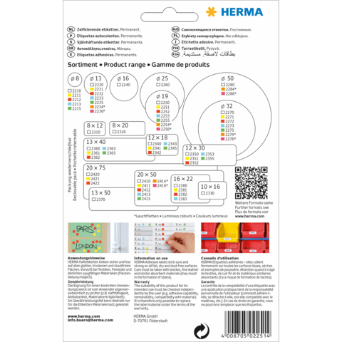 Produktübersicht mit verschiedenen Etikettenformaten und Anwendungshinweisen von HERMA. QR-Code und mehrsprachige Informationen sind ebenfalls enthalten.