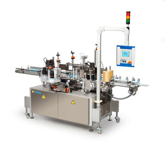 Eine automatisierte Etikettiermaschine mit mehreren Stationen, Steuerungseinheit und Sicherheitsanzeigen.