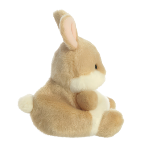 Ein plüschiger Hase in Seitenansicht, mit einem hellbraunen Körper und weißen Akzenten an Bauch und Ohren." 

(Note: The text is already in German and does not require translation. It is clear and fluent as it is.)