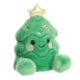 Grünes, plüschiges Kissen in Form eines Weihnachtsbaums mit einem lächelnden Gesicht, einer goldenen Krone und bunten Verzierungen.