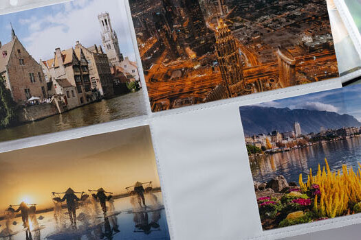Fotoalbum mit Fotosichthüllen und Fotos