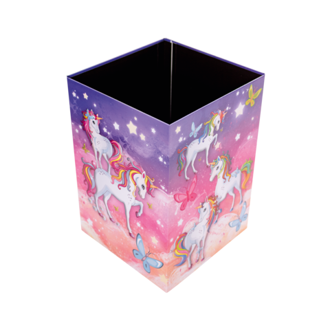 Ein quadratischer Mülleimer mit einem bunten Einhorn-Design, das Einhörner und Schmetterlinge auf einem lila-rosa Hintergrund zeigt.