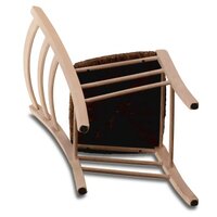 Schwarze Filzgleiter auf die Stuhlbeine geklebt.