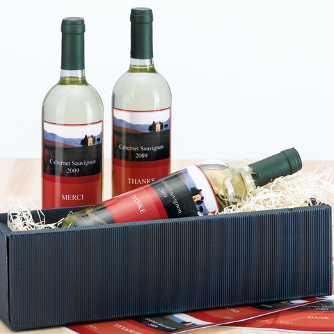 Sechs Flaschen Wein in verschiedenen Farben: Rosé, Rot, Weiß und Blush, jeweils mit Etiketten, die den Weinnamen und Jahrgang zeigen.