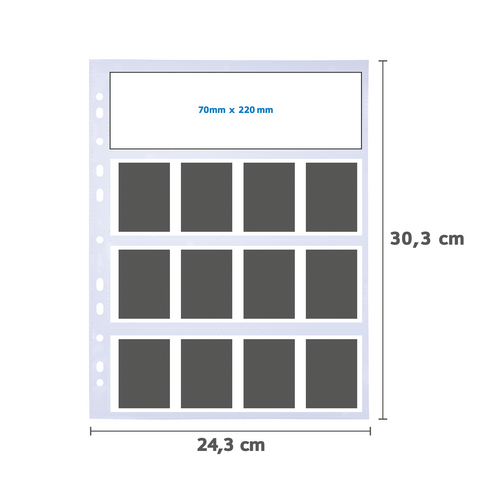 Ein Fotoblatt mit Platz für mehrere Bilder, einschließlich einer oberen Leiste für Beschriftungen, mit den Maßen 24,3 cm x 30,3 cm.