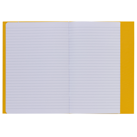 Offenes Notizbuch mit linierten Seiten und gelbem Umschlag. Die Seiten sind leer und bereit zum Beschreiben oder Notieren.