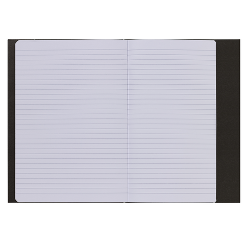 Ein offenes Notizbuch mit liniertem Papier, das leere Seiten zeigt. Die Einbandfarbe ist schwarz.
